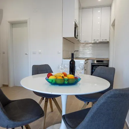 Sweet Escape Apartment *