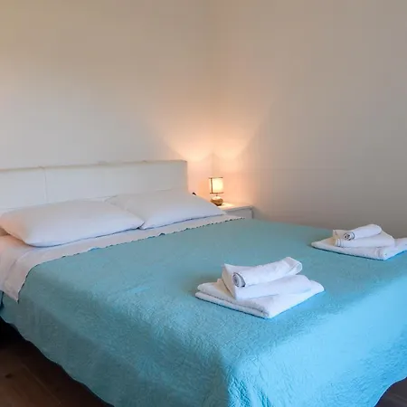 Sweet Escape Apartment *